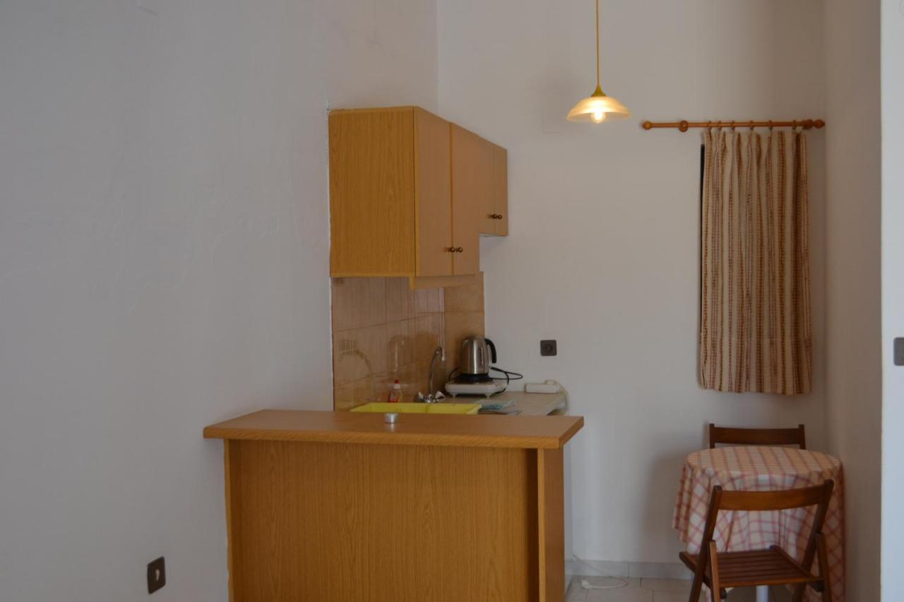 Argyro Studios And Apartments Agia Galini Exterior foto
