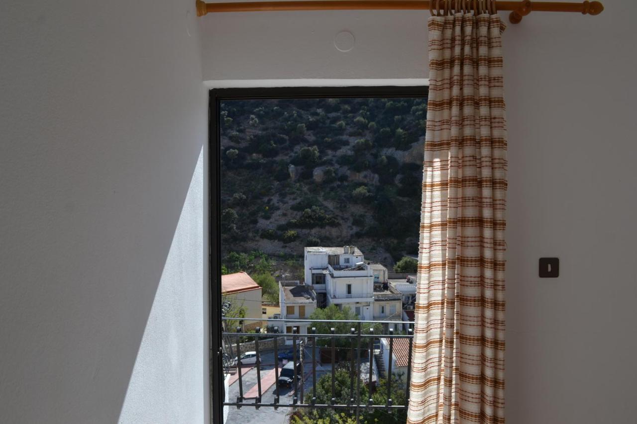 Argyro Studios And Apartments Agia Galini Exterior foto